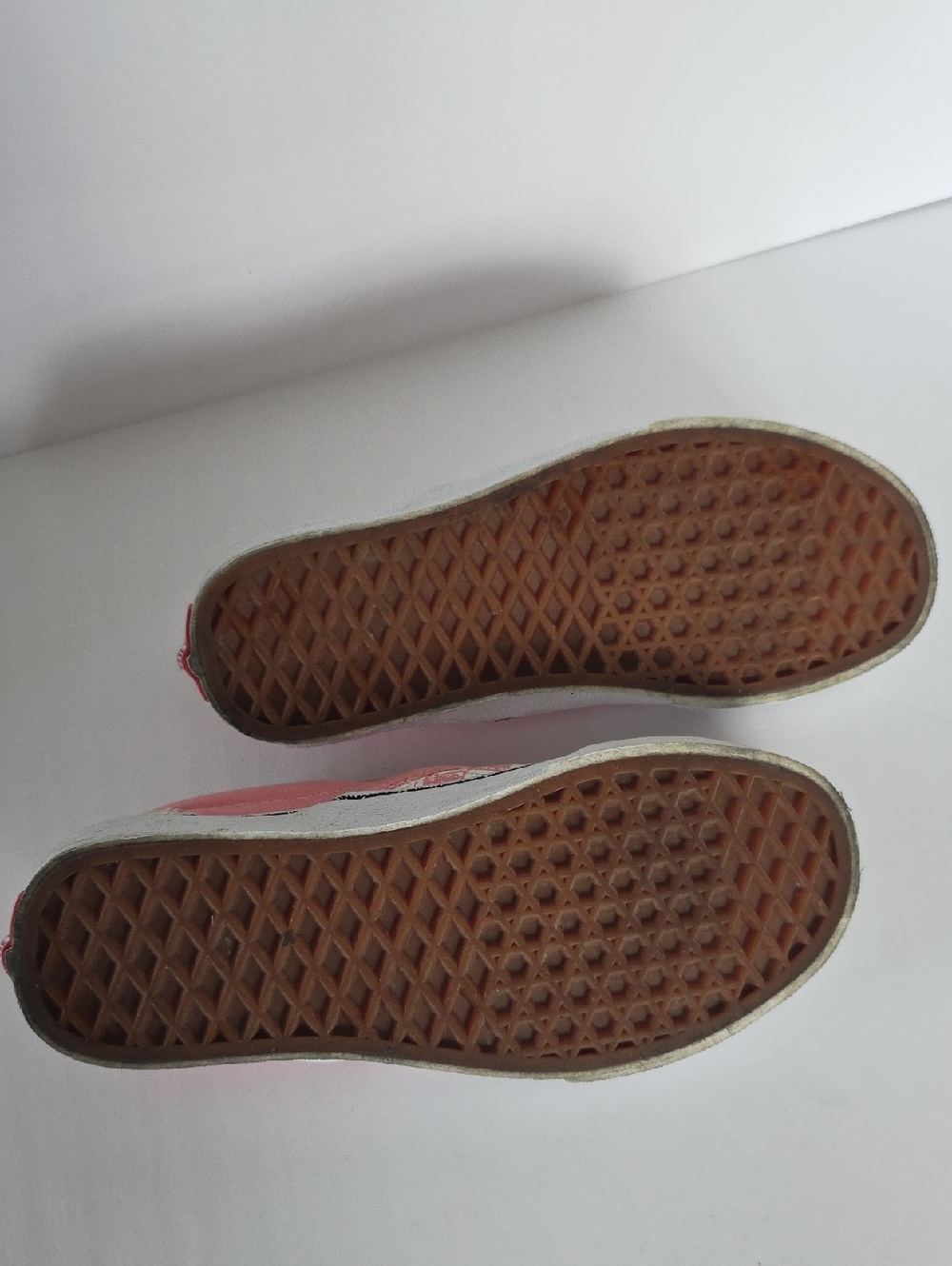 VANS OFF THE WALL Size (5) Pink Checkerboard Classic Slip-On Shoe - Picture 7 of 11